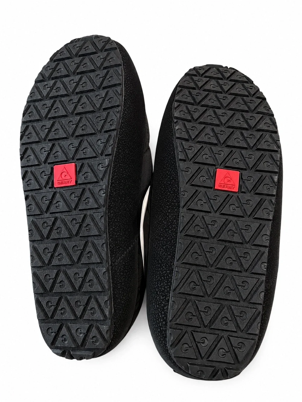 Gerry Men’s Black Quilted Slip-On Slippers Shoes Size 9 NWT